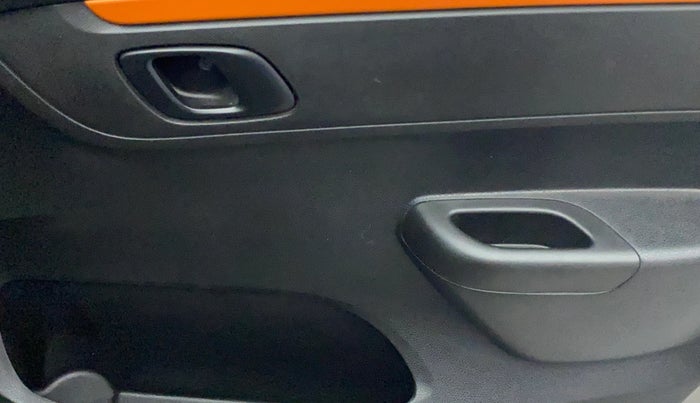 2018 Renault Kwid CLIMBER 1.0, Petrol, Manual, 40,536 km, Driver Side Door Panels Control