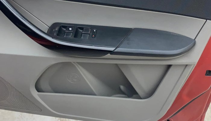 2019 Tata Tiago XZA PETROL, Petrol, Automatic, 57,590 km, Driver Side Door Panels Control