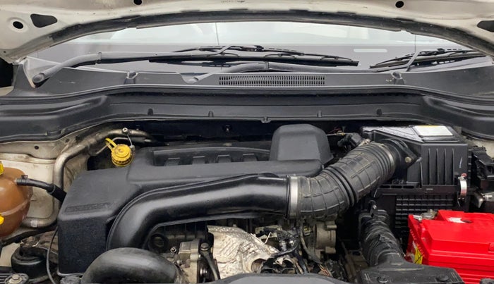 2021 Mahindra XUV300 W8 (O) 1.5 DIESEL AMT, Diesel, Automatic, 79,822 km, Engine View