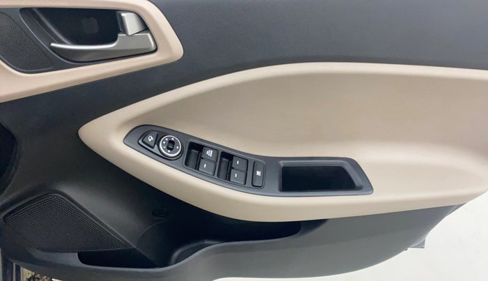 2017 Hyundai Elite i20 ASTA 1.2, Petrol, Manual, 15,586 km, Driver Side Door Panels Control