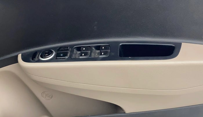 2015 Hyundai Grand i10 SPORTZ 1.2 KAPPA VTVT, Petrol, Manual, 78,560 km, Driver Side Door Panels Control