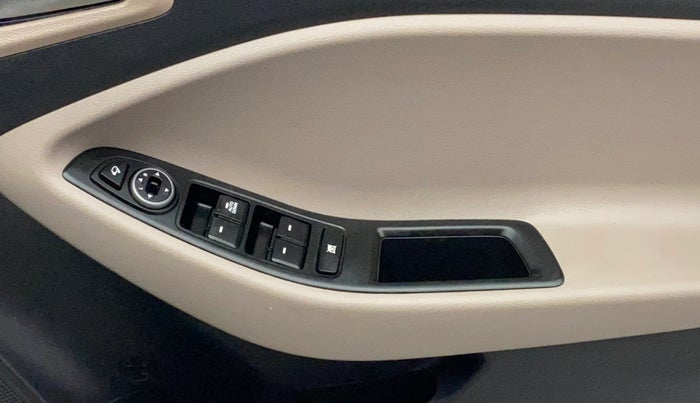 2020 Hyundai Elite i20 SPORTZ PLUS 1.2, Petrol, Manual, 13,751 km, Driver Side Door Panels Control