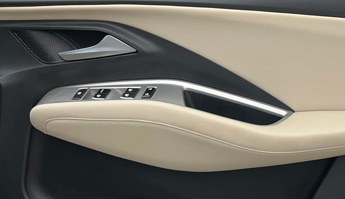 2023 MG HECTOR SAVVY PRO 1.5 TURBO CVT PETROL, Petrol, Automatic, 40,453 km, Driver Side Door Panels Control