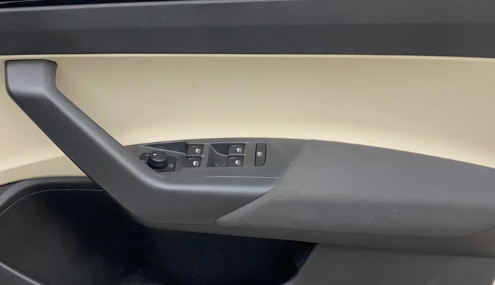 2023 Skoda SLAVIA AMBITION 1.0L TSI AT, Petrol, Automatic, 11,376 km, Driver Side Door Panels Control