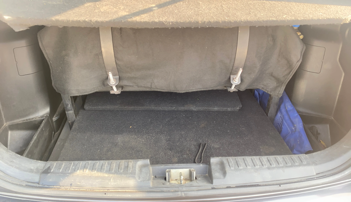 2021 Maruti Vitara Brezza VXI, CNG, Manual, 70,231 km, Boot Inside