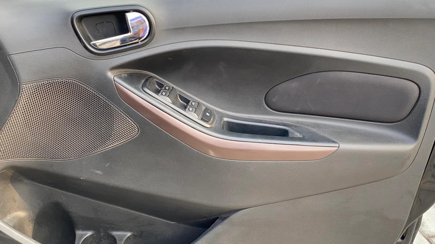 2019 Ford FREESTYLE TITANIUM 1.2 PETROL, Petrol, Manual, 77,058 km, Driver Side Door Panels Control