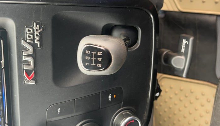2018 Mahindra KUV 100 NXT K4+ P 6 STR, Petrol, Manual, 53,274 km, Gear Lever