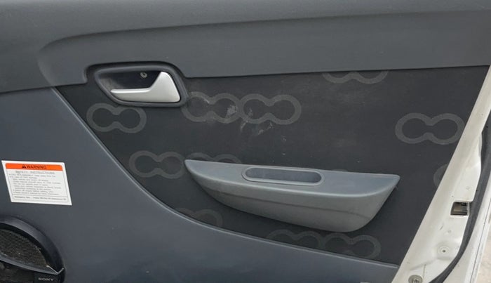 2014 Maruti Alto 800 LX CNG, CNG, Manual, 84,326 km, Driver Side Door Panels Control