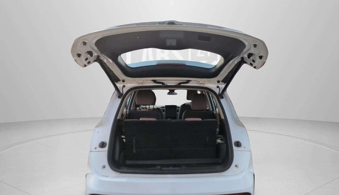 2023 MG HECTOR PLUS SHARP PRO 1.5 PETROL TURBO CVT 6 STR, Petrol, Automatic, 21,069 km, Boot Door Open