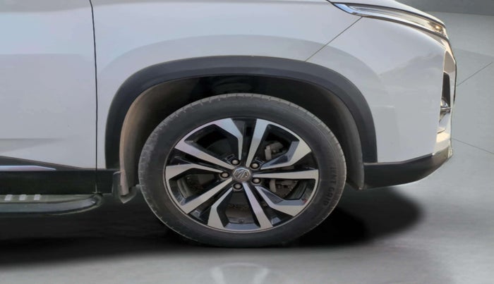 2023 MG HECTOR PLUS SHARP PRO 1.5 PETROL TURBO CVT 6 STR, Petrol, Automatic, 21,069 km, Right Front Wheel