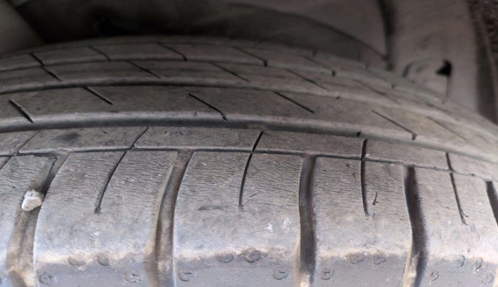 2023 MG HECTOR PLUS SHARP PRO 1.5 PETROL TURBO CVT 6 STR, Petrol, Automatic, 21,069 km, Right Rear Tyre Tread