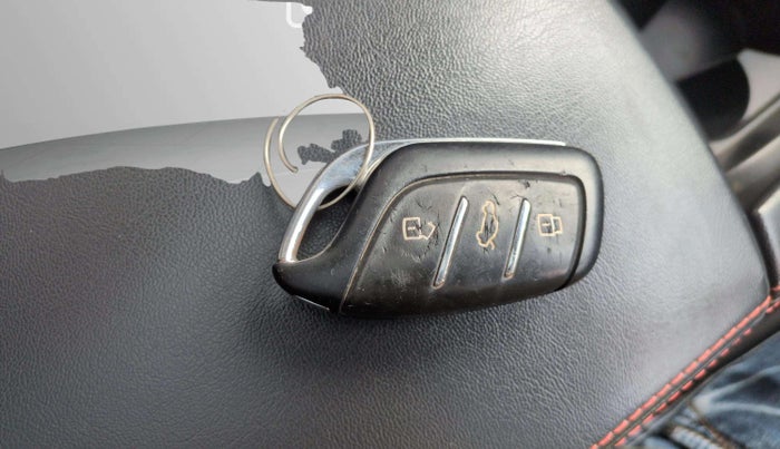 2022 MG ZS EV EXCLUSIVE, Electric, Automatic, 44,160 km, Key Close Up