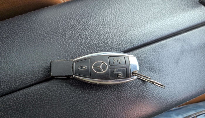 2015 Mercedes Benz CLS Class CLS 250 CDI, Diesel, Automatic, 31,794 km, Key Close Up