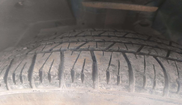 2017 Mahindra XUV500 W6 1.99, Diesel, Manual, 63,774 km, Left Front Tyre Tread