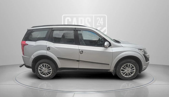 2017 Mahindra XUV500 W6 1.99, Diesel, Manual, 63,774 km, Right Side View