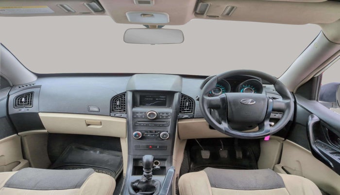 2017 Mahindra XUV500 W4, Diesel, Manual, 63,991 km, Dashboard