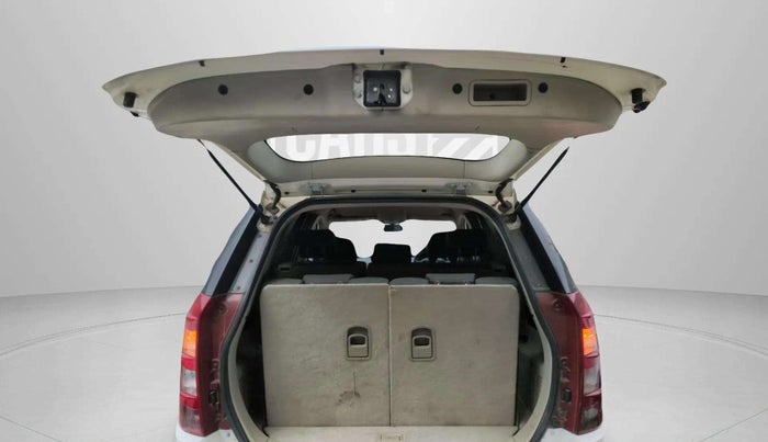 2017 Mahindra XUV500 W4, Diesel, Manual, 63,991 km, Boot Door Open