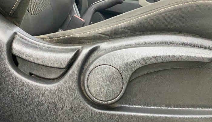 2017 Hyundai Creta SX PLUS 1.6 PETROL, Petrol, Manual, 71,372 km, Driver Side Adjustment Panel