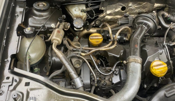 2018 Renault Duster 85 PS RXS MT DIESEL, Diesel, Manual, 1,28,228 km, Engine View - Right