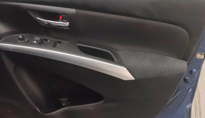 2021 Maruti S Cross ZETA 1.5, Petrol, Manual, 31,115 km, Driver Side Door Panels Control