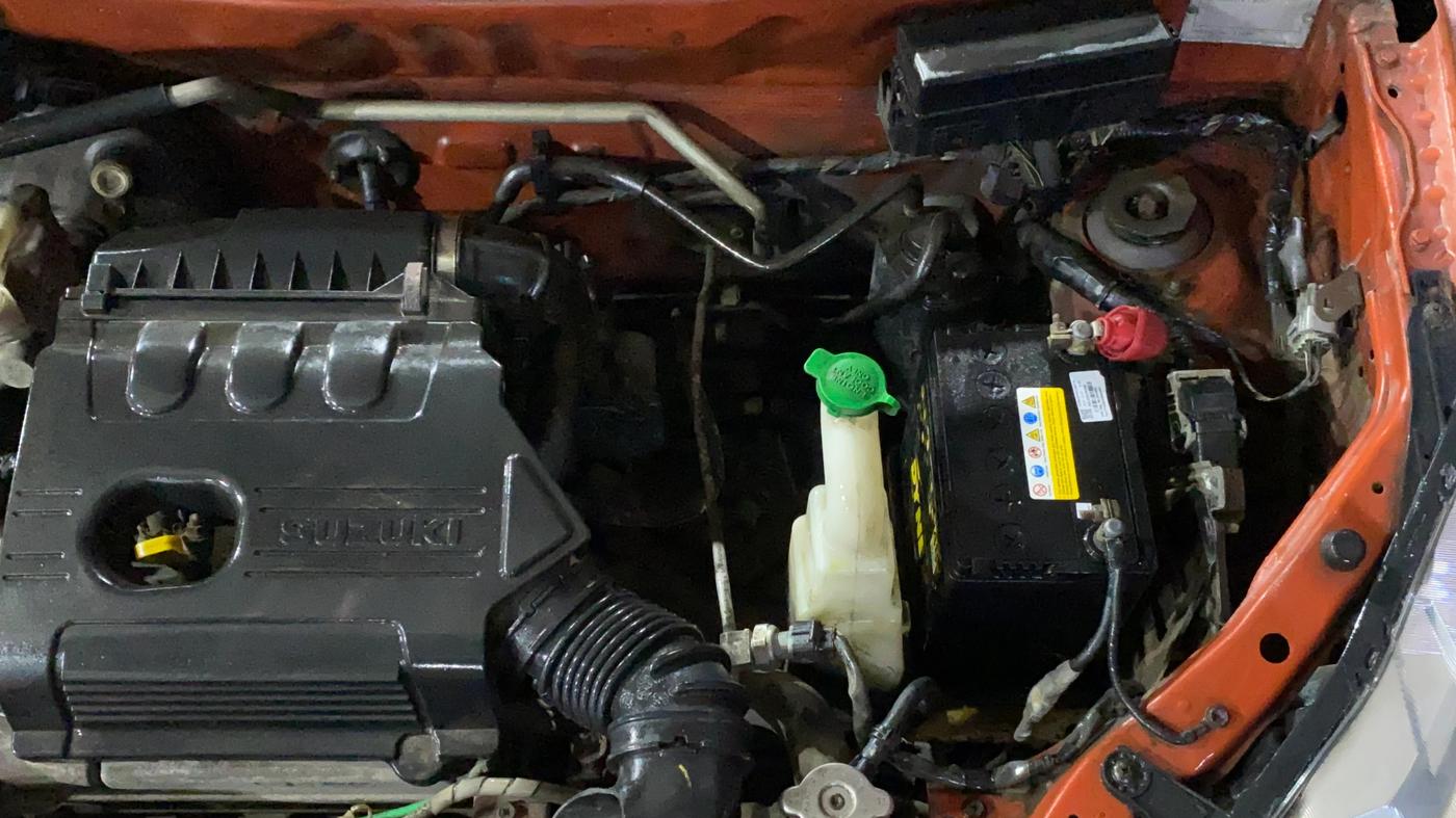2015 Maruti Alto K10 VXI, Petrol, Manual, 43,008 km, Engine View - Left