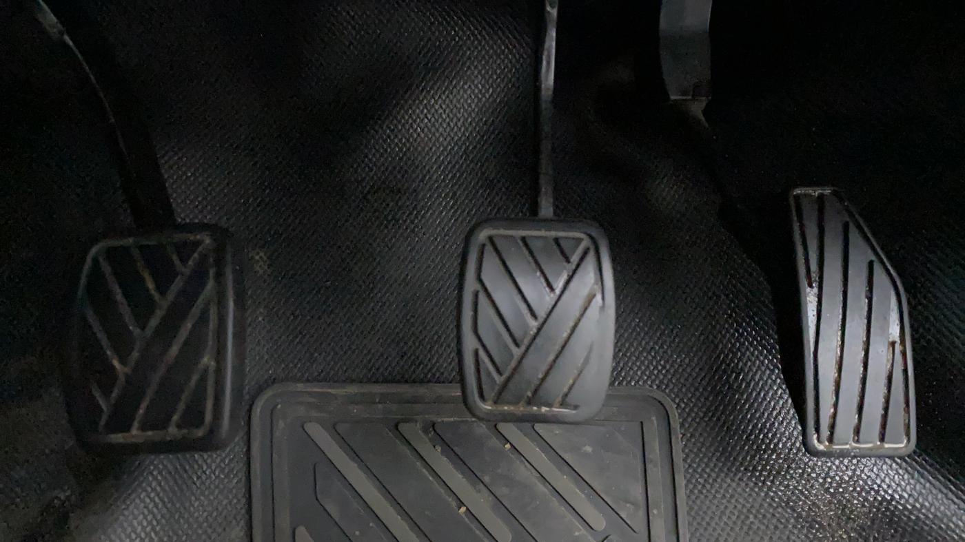2021 Maruti Swift VXI D, Petrol, Manual, 82,896 km, Pedals
