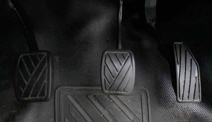 2021 Maruti Swift VXI D, Petrol, Manual, 82,896 km, Pedals