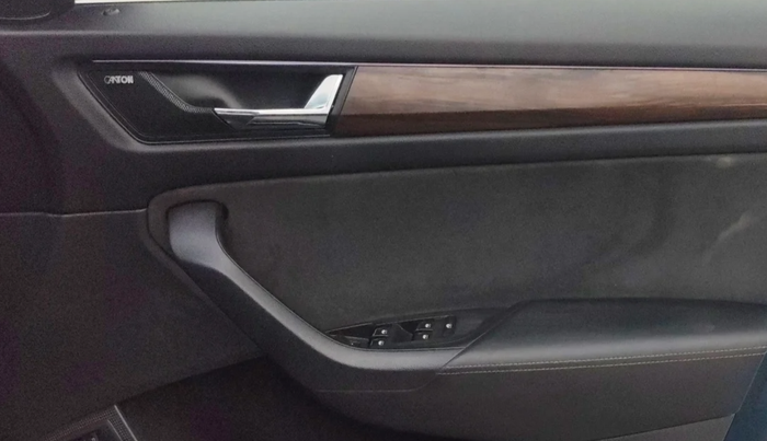 2021 Skoda Kodiaq Scout 2.0 TSI AT (4x4), Petrol, Automatic, 80,095 km, Driver Side Door Panels Control