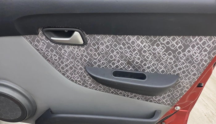 2018 Maruti Alto 800 LXI, Petrol, Manual, 38,693 km, Driver Side Door Panels Control