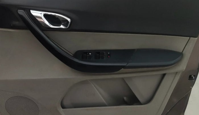 2018 Tata Tiago XZ PETROL, Petrol, Manual, 1,02,630 km, Driver Side Door Panels Control