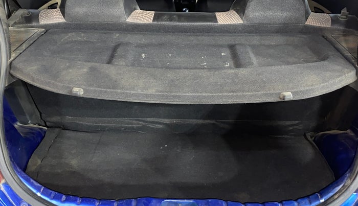 2016 Hyundai Eon SPORTZ, Petrol, Manual, 23,594 km, Boot Inside