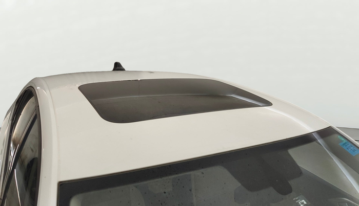 2022 Volkswagen VIRTUS TOPLINE TSI 1.0 AT, Petrol, Automatic, 11,979 km, Moonroof/ Sunroof