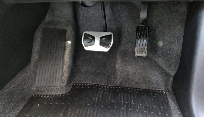 2025 Mahindra XEV 9e Pack Three B79 KWH, Electric, Automatic, 6,187 km, Pedals