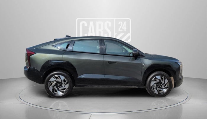 2025 Mahindra XEV 9e Pack Three B79 KWH, Electric, Automatic, 6,187 km, Right Side View