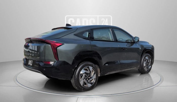 2025 Mahindra XEV 9e Pack Three B79 KWH, Electric, Automatic, 6,187 km, Right Back Diagonal