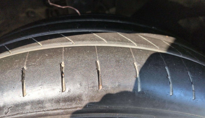 2025 Mahindra XEV 9e Pack Three B79 KWH, Electric, Automatic, 6,187 km, Right Front Tyre Tread