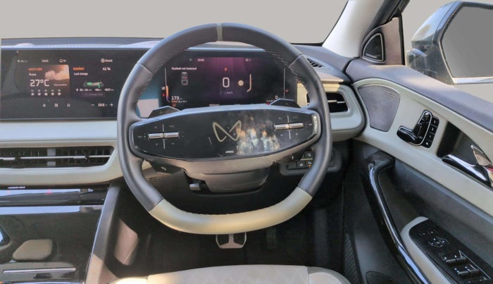 2025 Mahindra XEV 9e Pack Three B79 KWH, Electric, Automatic, 6,187 km, Steering Wheel Close Up