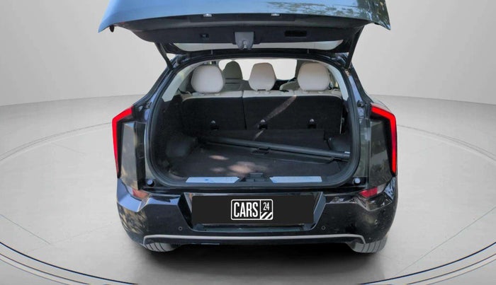 2025 Mahindra XEV 9e Pack Three B79 KWH, Electric, Automatic, 6,187 km, Boot Door Open