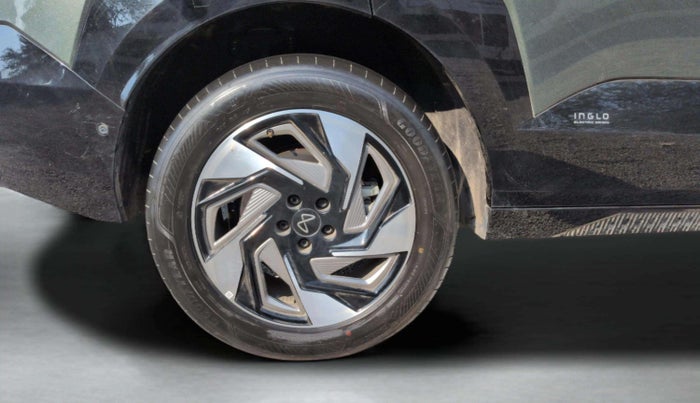 2025 Mahindra XEV 9e Pack Three B79 KWH, Electric, Automatic, 6,187 km, Right Rear Wheel