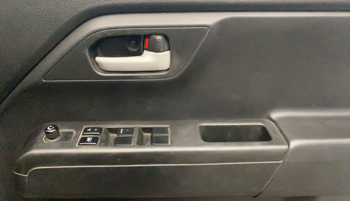 2023 Maruti New Wagon-R VXI 1.0, Petrol, Manual, 37,857 km, Driver Side Door Panels Control