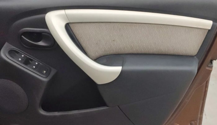 2013 Renault Duster RXL PETROL, Petrol, Manual, 23,481 km, Driver Side Door Panels Control