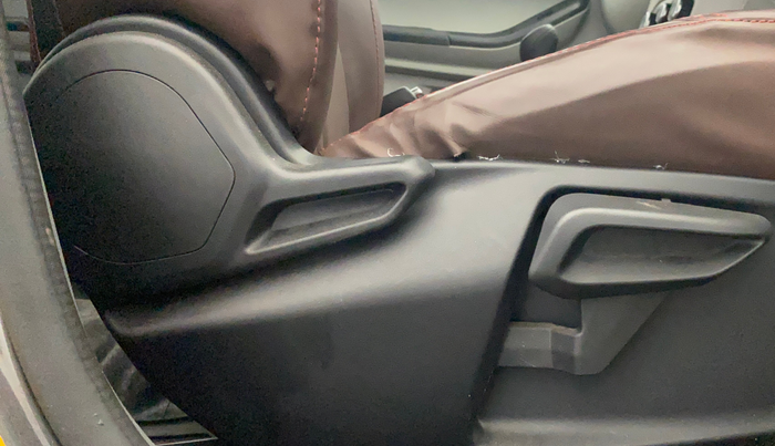 2025 Tata Tiago XM PETROL, Petrol, Manual, 4,416 km, Driver Side Adjustment Panel