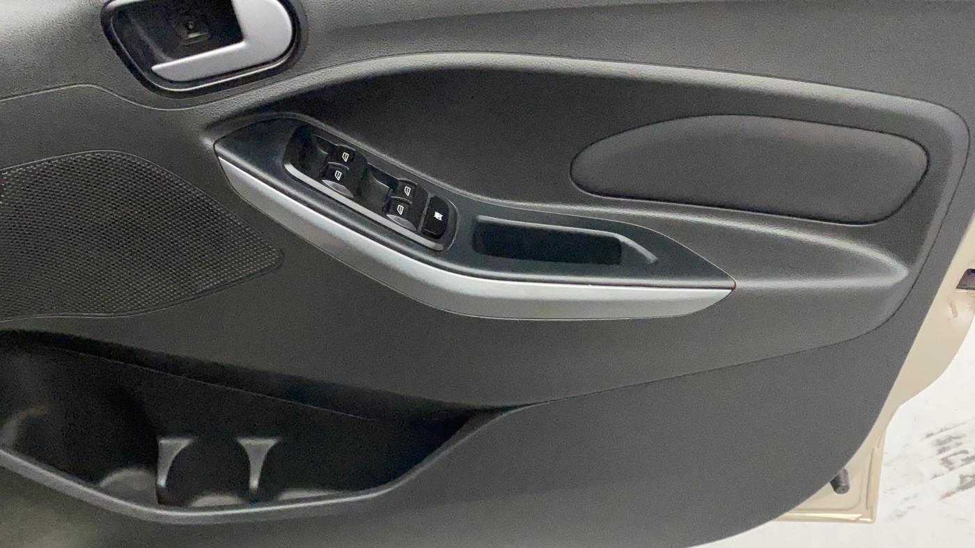 2019 Ford FREESTYLE TREND PLUS 1.2 PETROL, Petrol, Manual, 92,870 km, Driver Side Door Panels Control