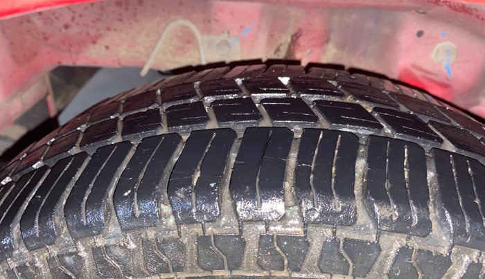 2018 Hyundai Eon MAGNA +, Petrol, Manual, 36,950 km, Right Rear Tyre Tread