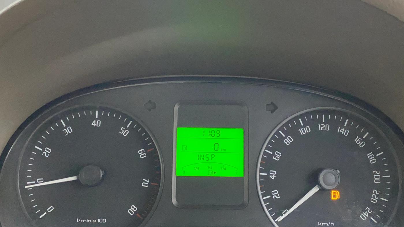 2014 Skoda Rapid AMBITION 1.6 MPI MT, Petrol, Manual, 39,036 km, Odometer Image