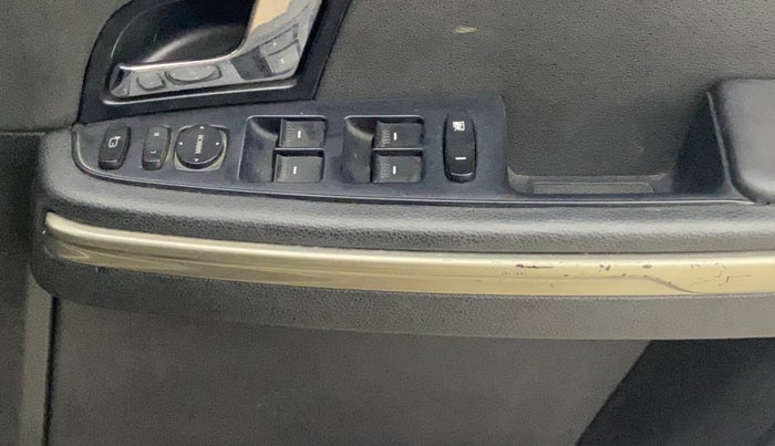 2017 Tata Hexa XTA 4X2 6 STR, Diesel, Automatic, 95,880 km, Driver Side Door Panels Control