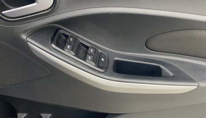 2017 Ford New Figo TITANIUM 1.2 PETROL MT, Petrol, Manual, 77,672 km, Driver Side Door Panels Control