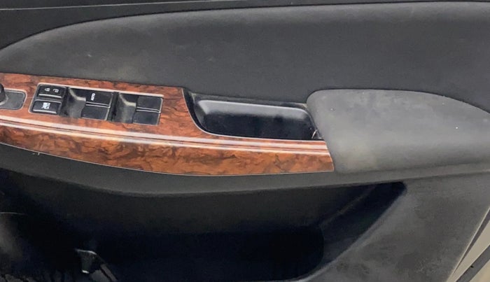 2019 Maruti Swift VXI, Petrol, Manual, 23,219 km, Driver Side Door Panels Control