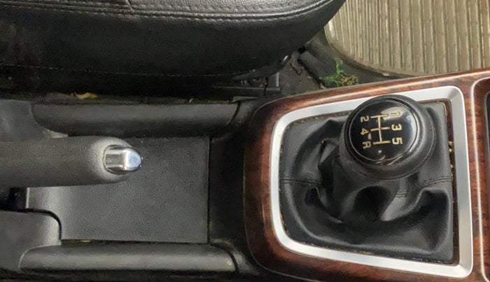 2019 Maruti Swift VXI, Petrol, Manual, 23,219 km, Gear Lever