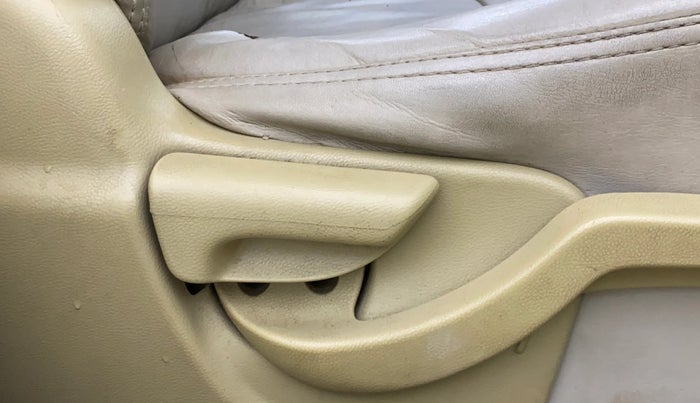 2014 Honda Amaze 1.2L I-VTEC S, Petrol, Manual, 99,082 km, Driver Side Adjustment Panel